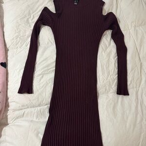 Elegant Burgundy Ribbed Dress